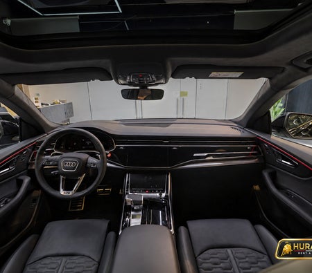 AUDI Q8 2024