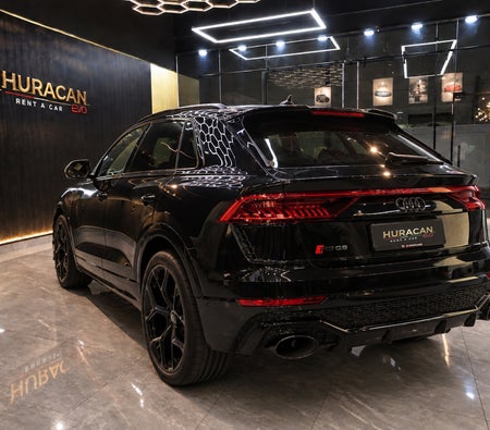 AUDI Q8 2024