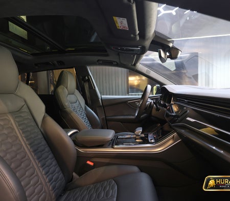 AUDI Q8 2024