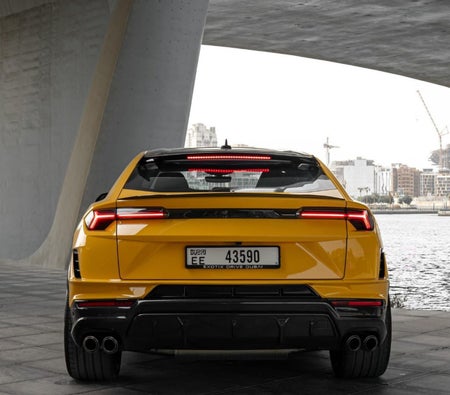 LAMBORGHINI URUS 2023