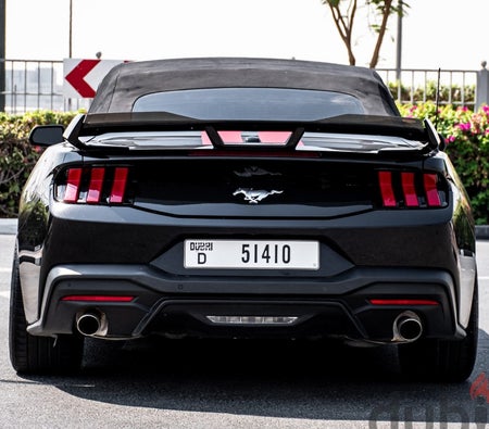 FORD MUSTANG 2024