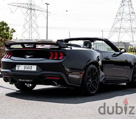 FORD MUSTANG 2024