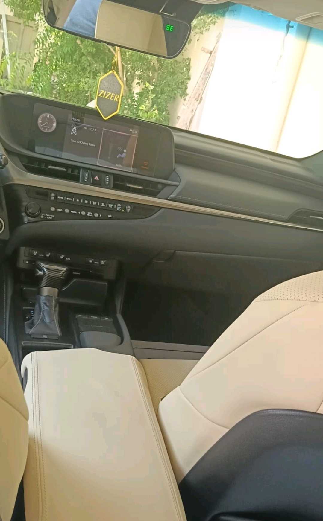 Car Image 2020 LEXUS ES 350