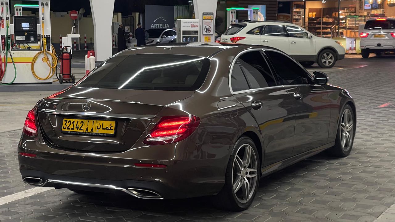 Car Image 2017 MERCEDES E Class 300