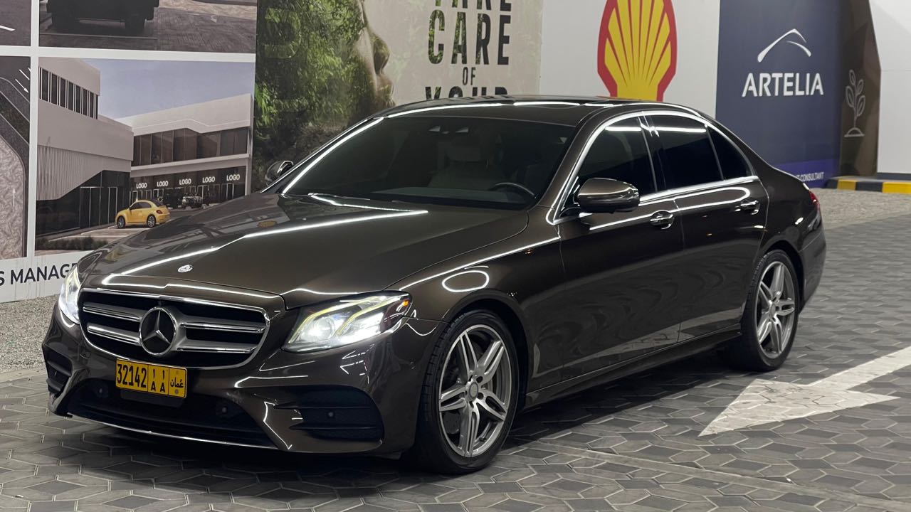 Car Image 2017 MERCEDES E Class 300