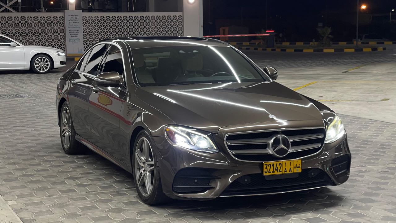 Car Image 2017 MERCEDES E Class 300