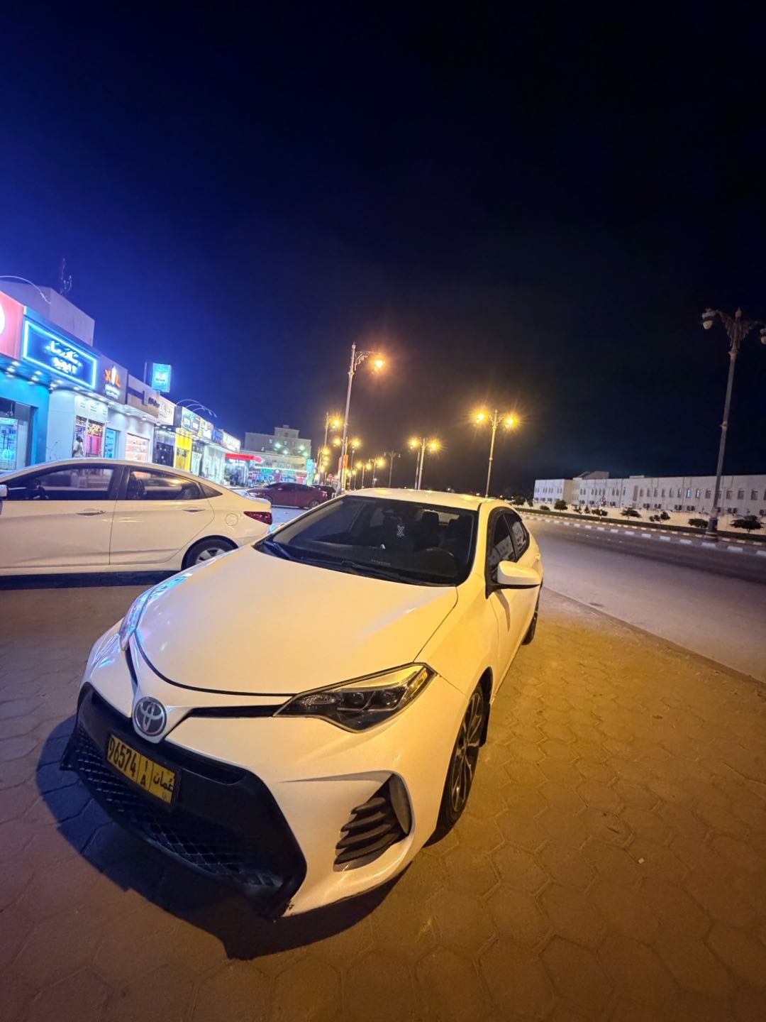 Car Image 2017 TOYOTA COROLLA LE