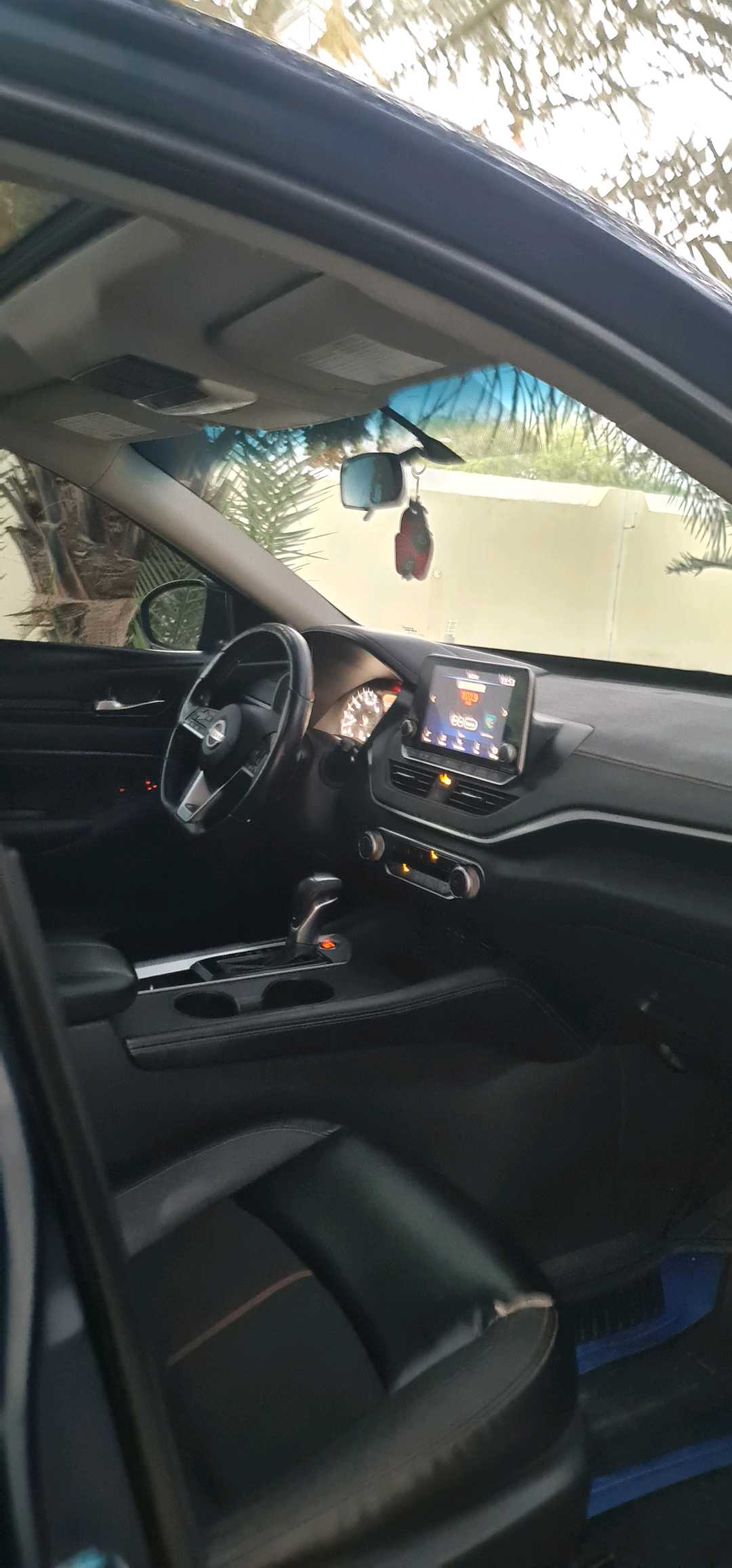 Car Image 2019 NISSAN ALTIMA SR