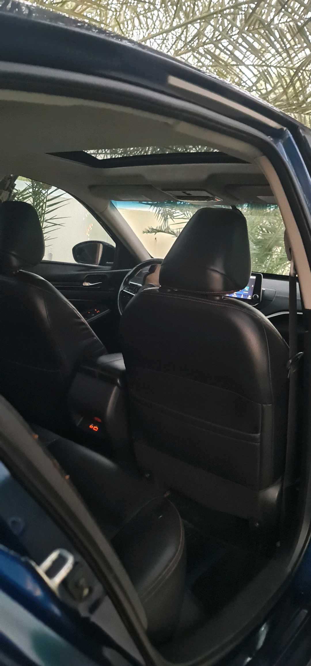 Car Image 2019 NISSAN ALTIMA SR
