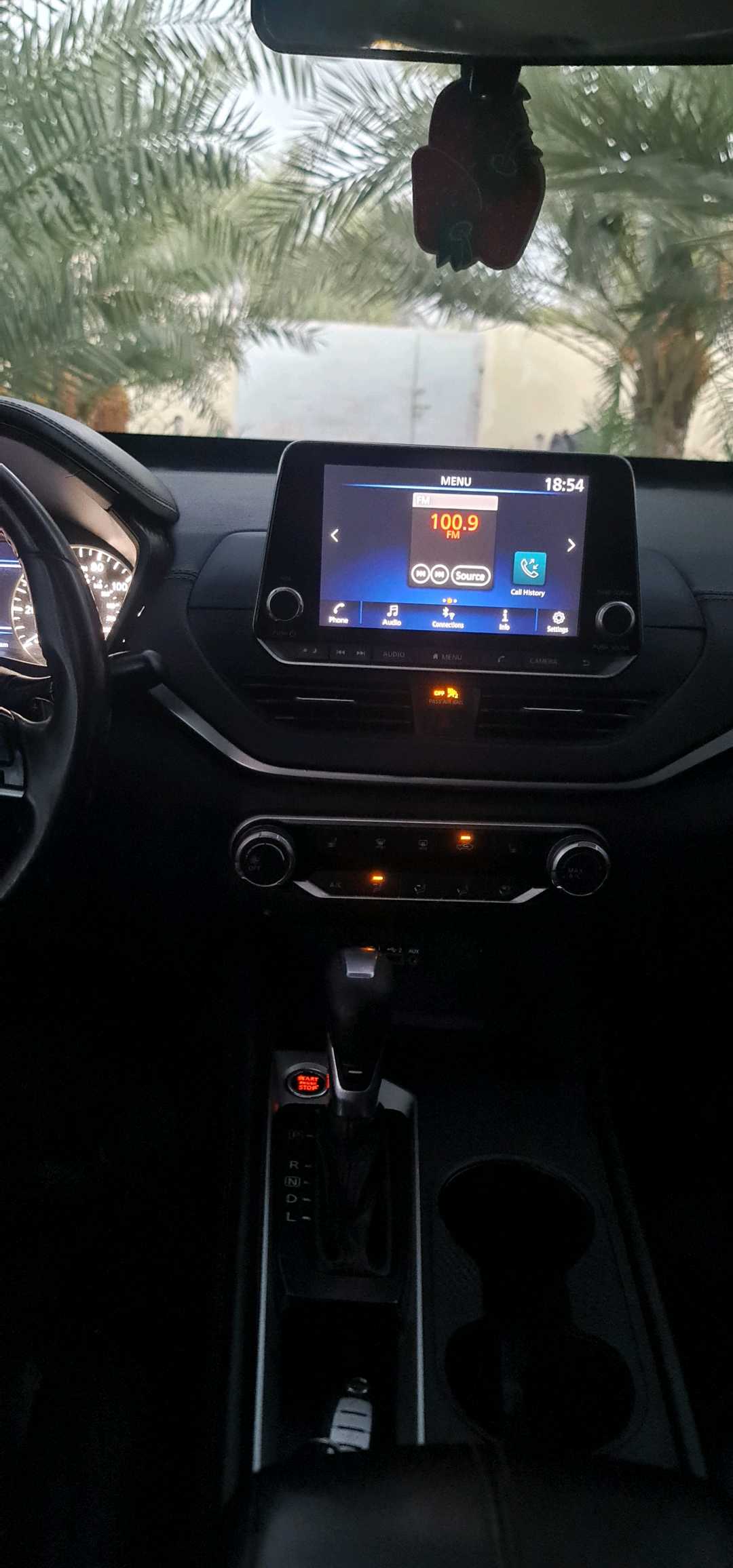 Car Image 2019 NISSAN ALTIMA SR