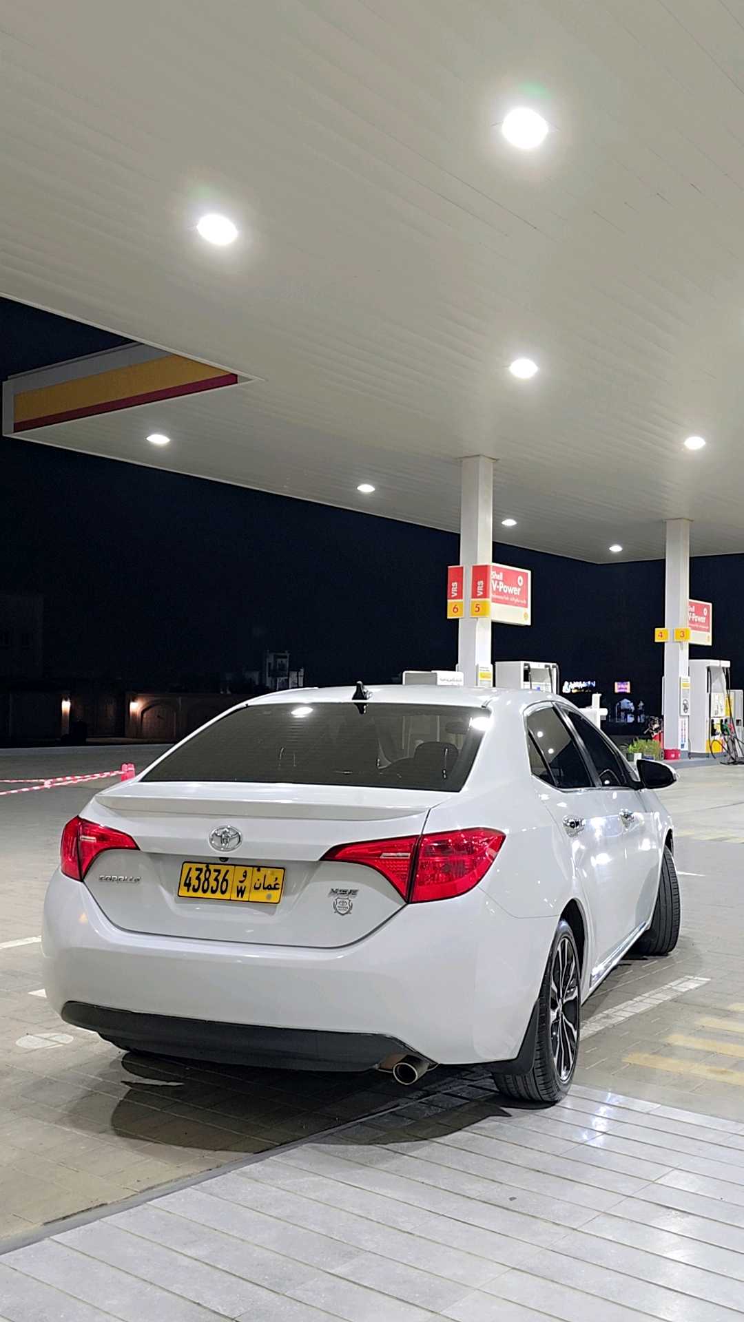 Car Image 2017 TOYOTA COROLLA XSE