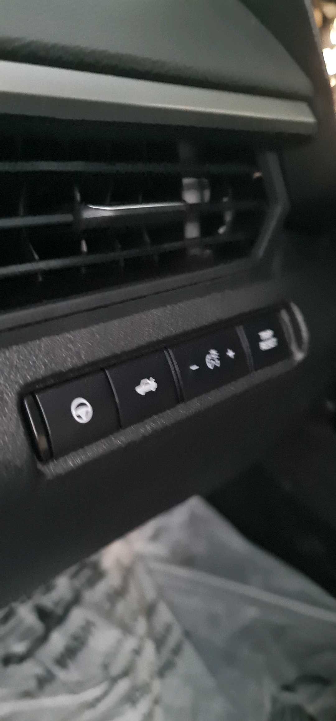 Car Image 2020 NISSAN ALTIMA SV