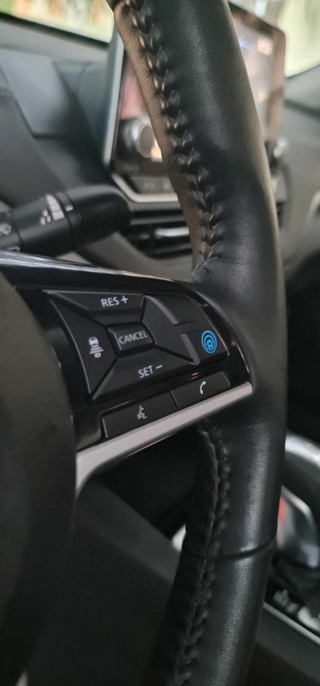 Car Image 2020 NISSAN ALTIMA SV