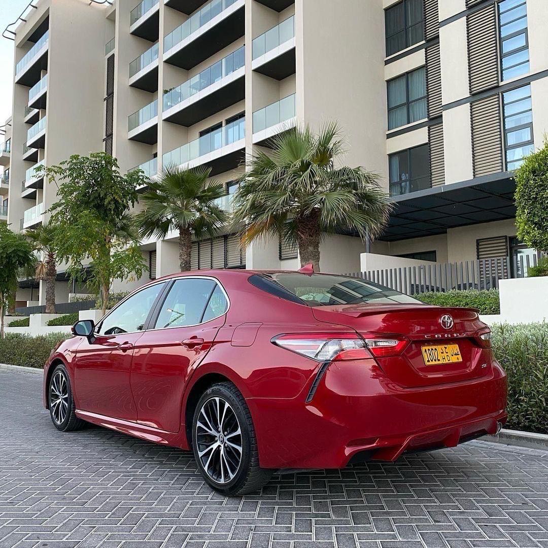Car Image 2019 TOYOTA CAMRY SE