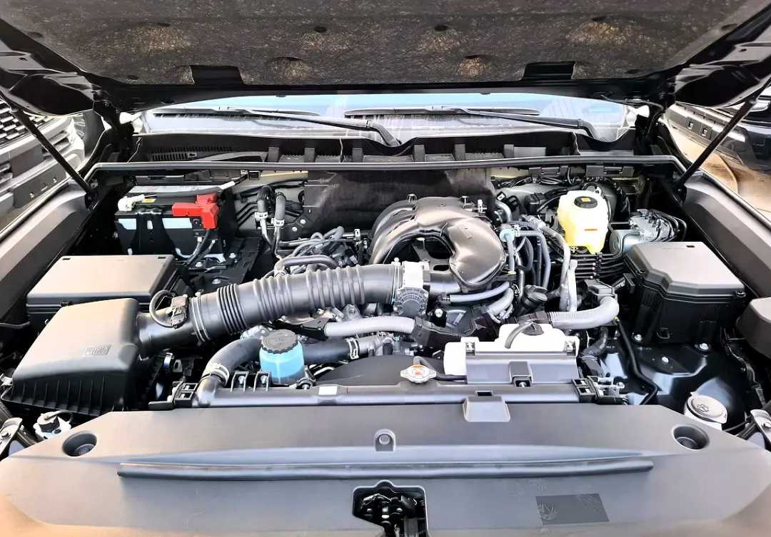 Car Image 2026 TOYOTA LAND CRUISER GX.R