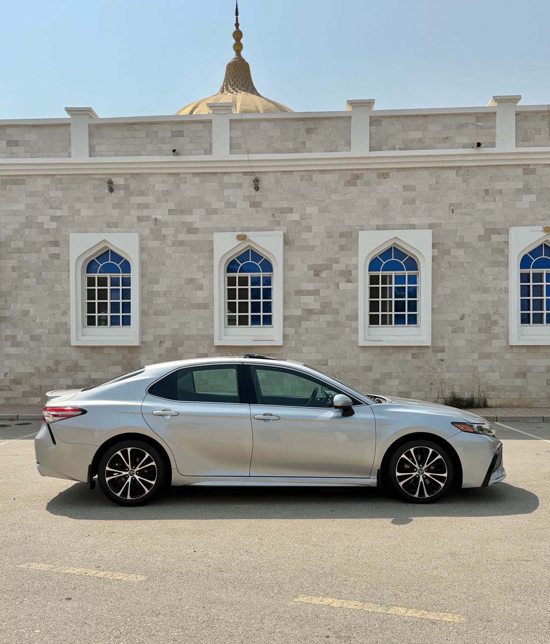 Car Image 2018 TOYOTA CAMRY SE