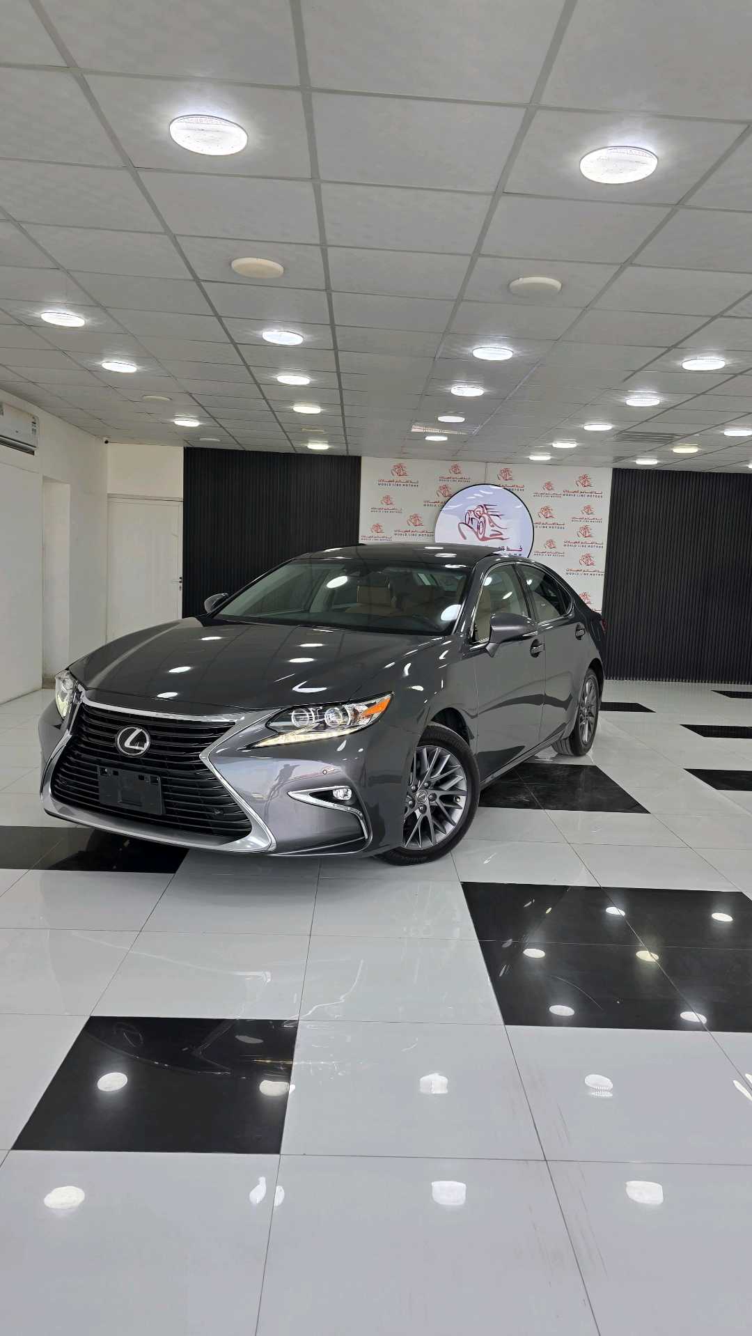 Car Image 2018 LEXUS ES 350