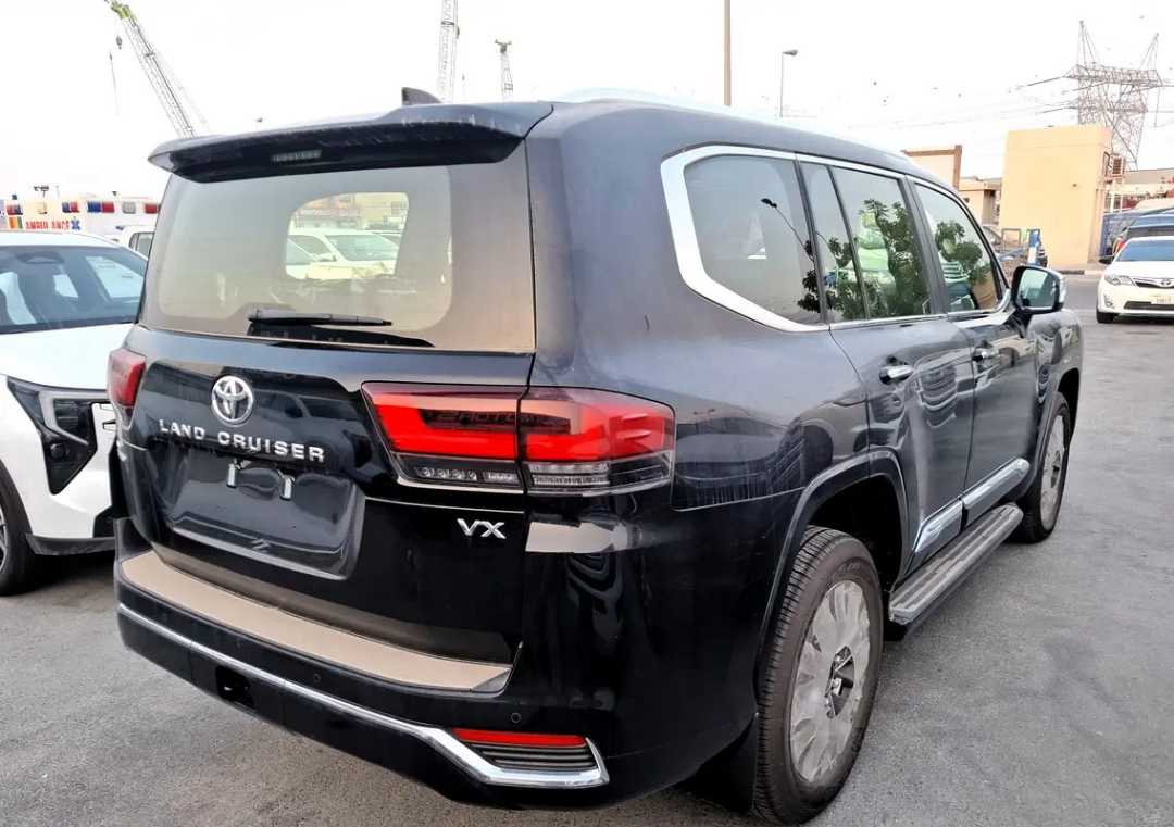 Car Image 2026 TOYOTA LAND CRUISER VX