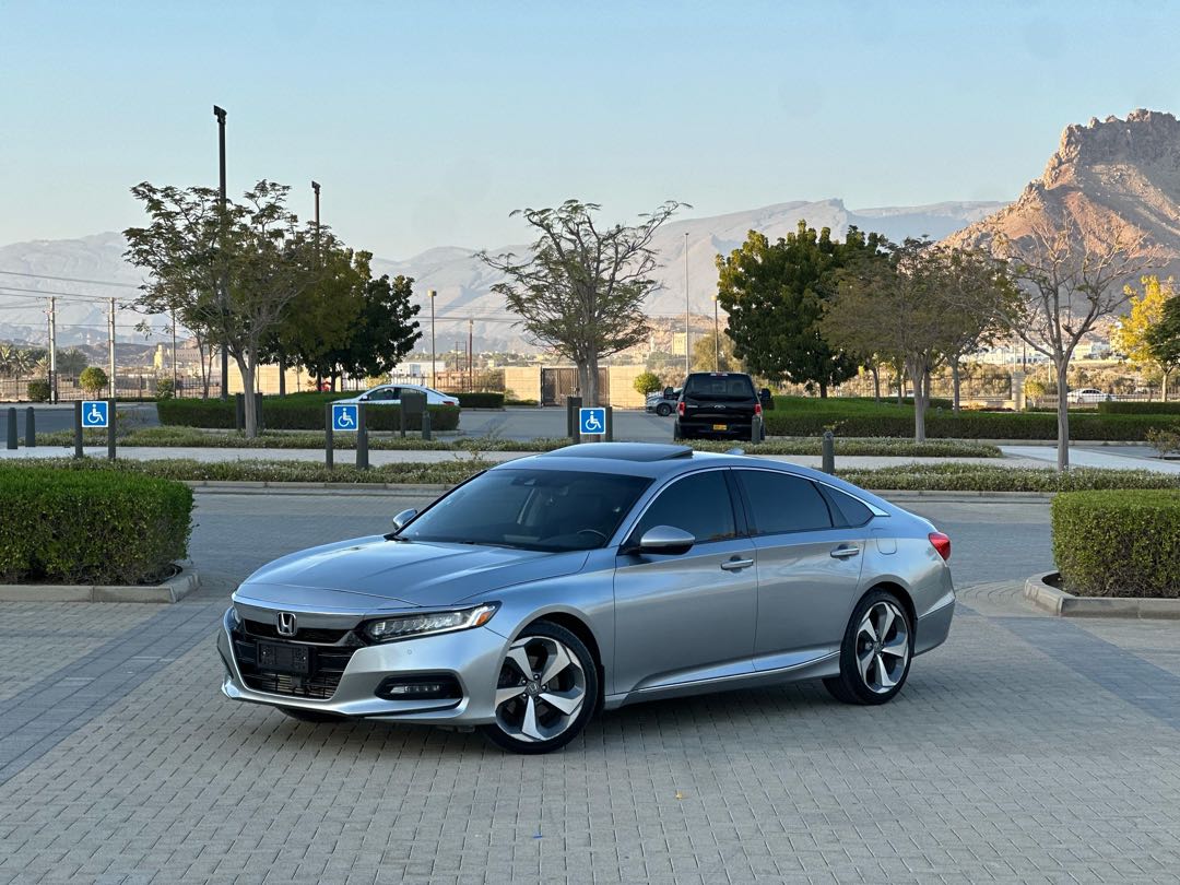 Car Image 2018 HONDA ACCORD TOURING