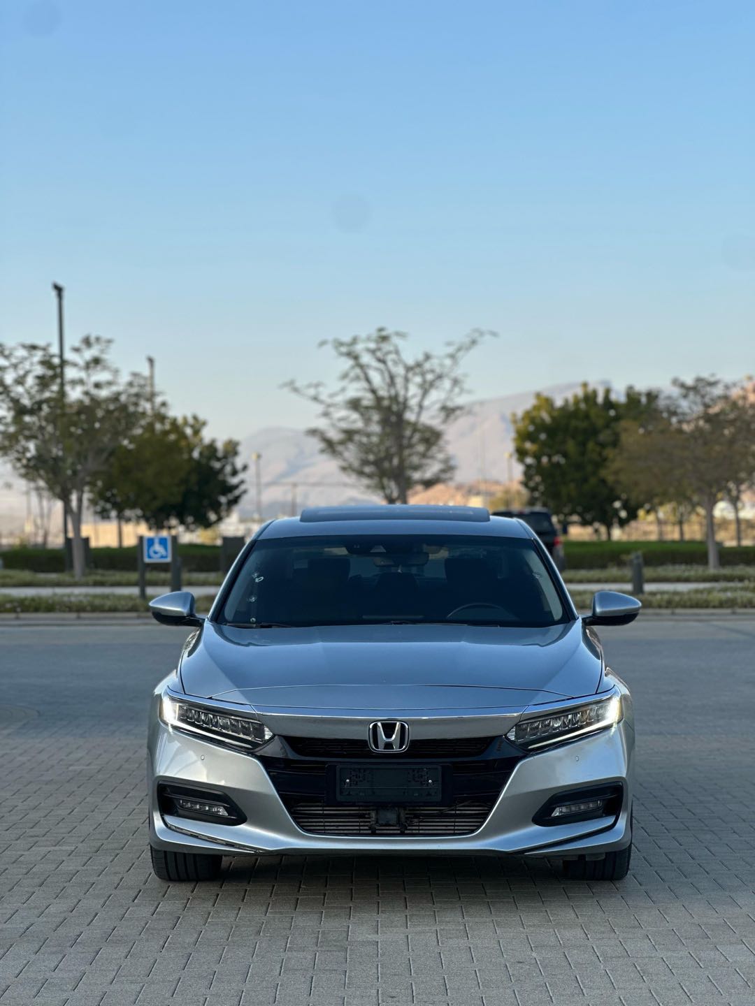 Car Image 2018 HONDA ACCORD TOURING
