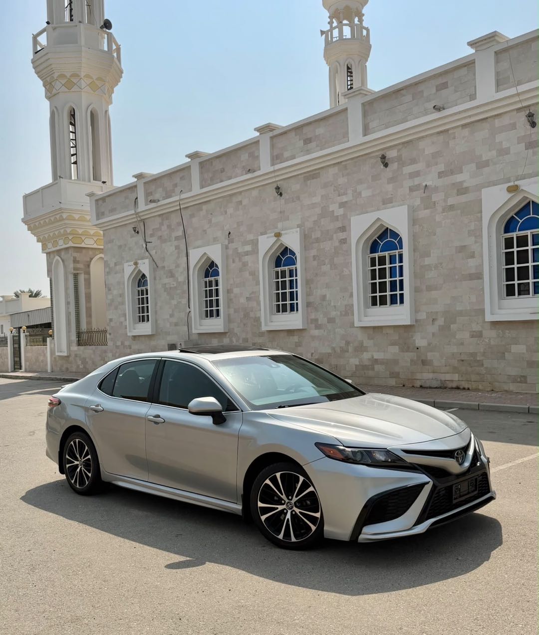 Car Image 2018 TOYOTA CAMRY SE