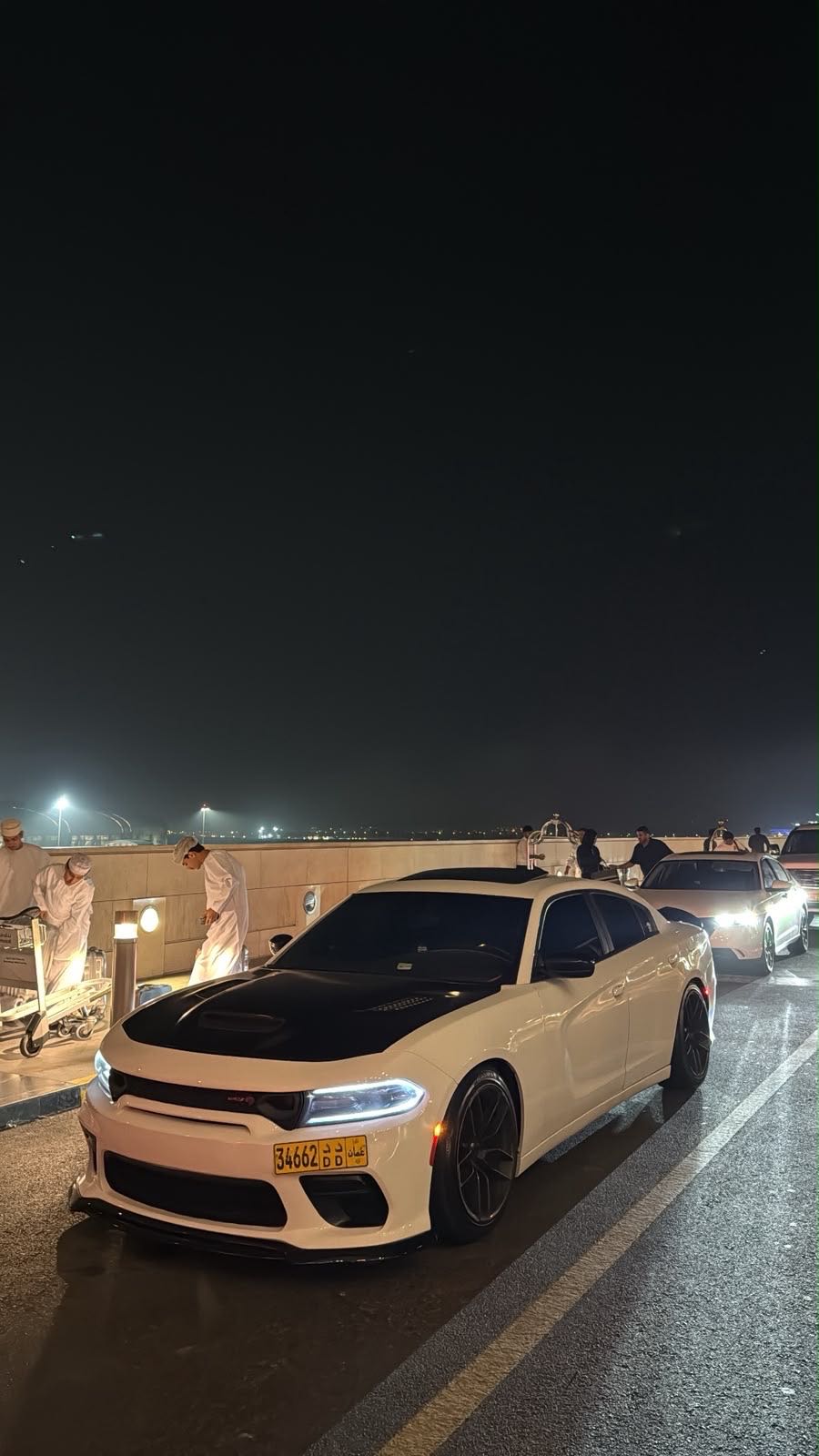 Car Image 2019 DODGE CHARGER SXT