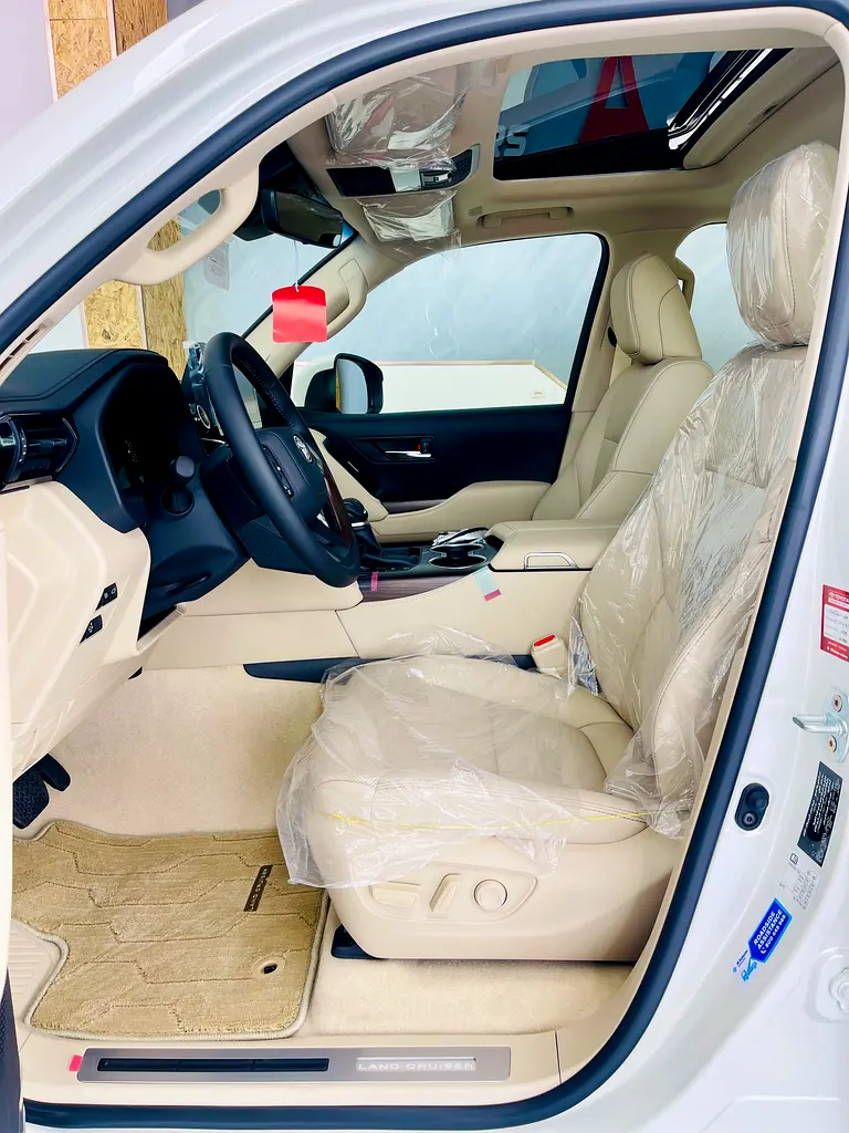 Car Image 2026 TOYOTA LAND CRUISER GX.R