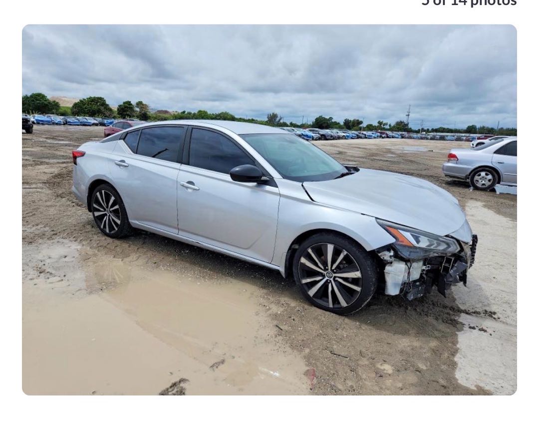 Car Image 2020 NISSAN ALTIMA SR