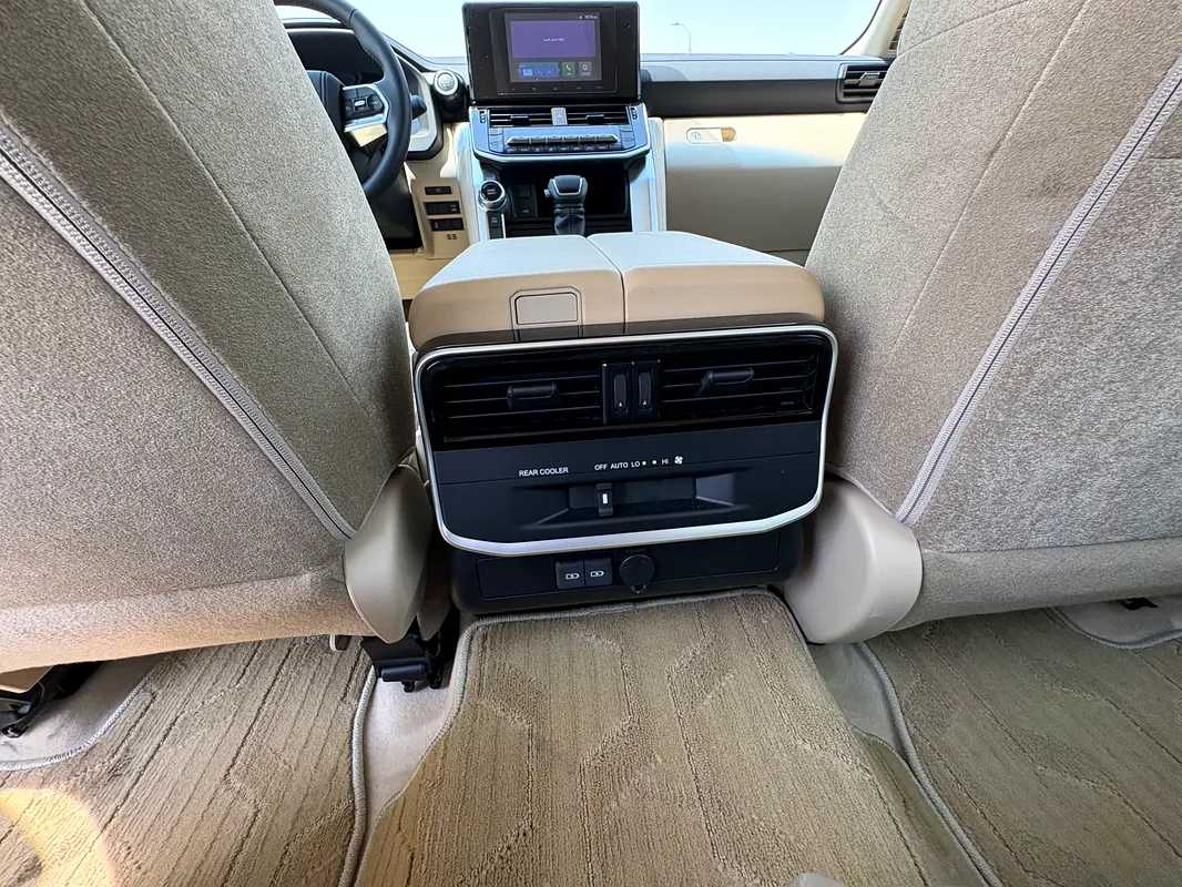 Car Image 2026 TOYOTA LAND CRUISER GX.R