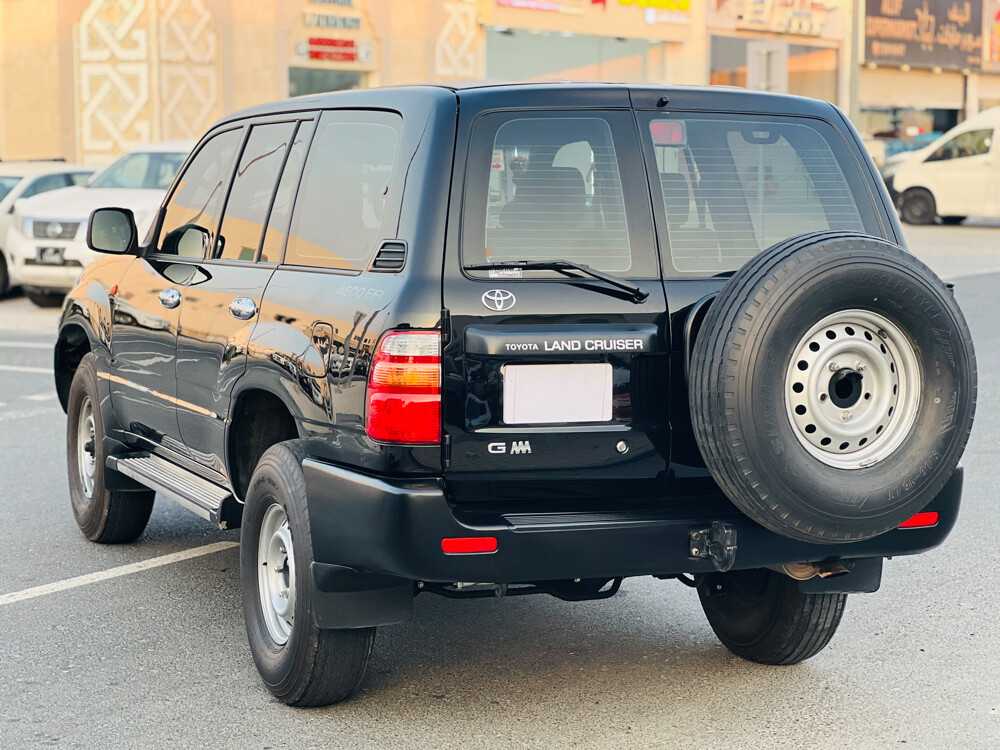 Car Image 1998 TOYOTA LAND CRUISER GX
