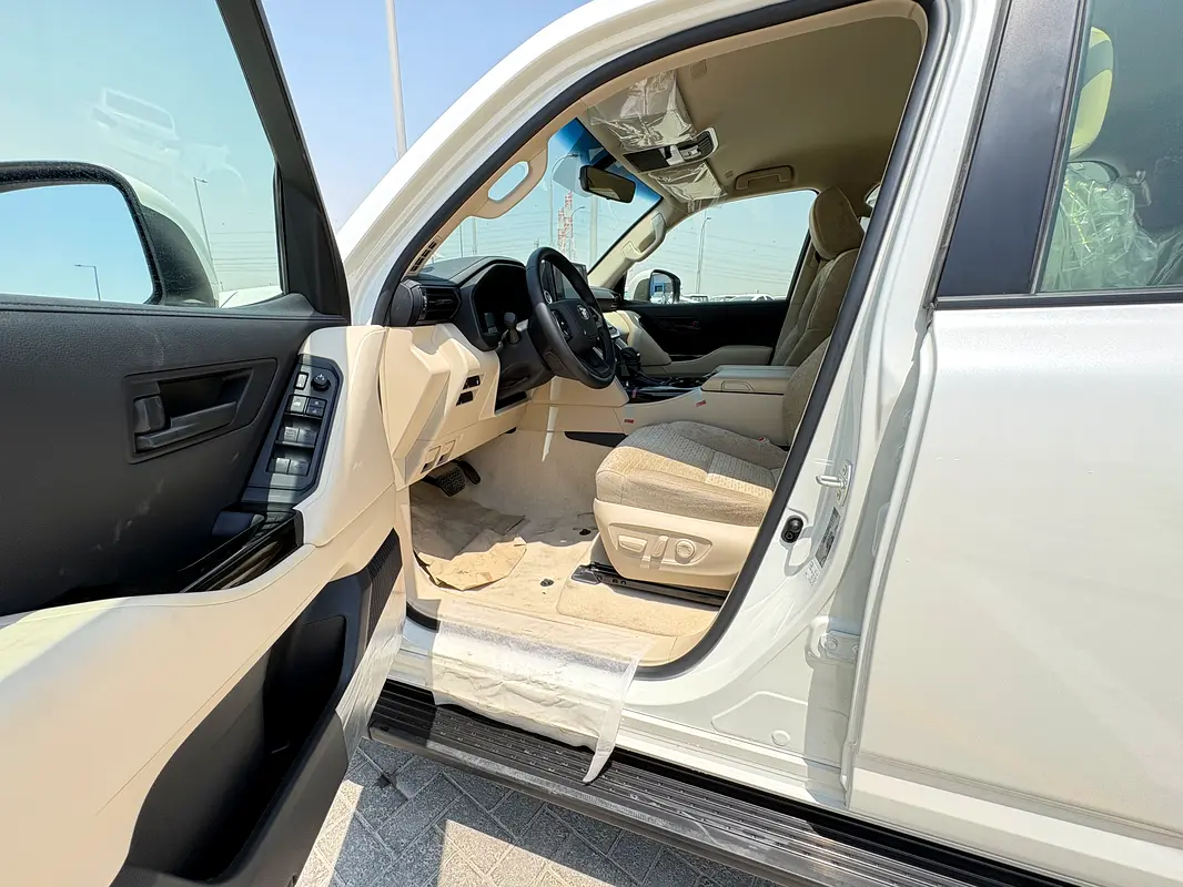 Car Image 2026 TOYOTA LAND CRUISER GX.R