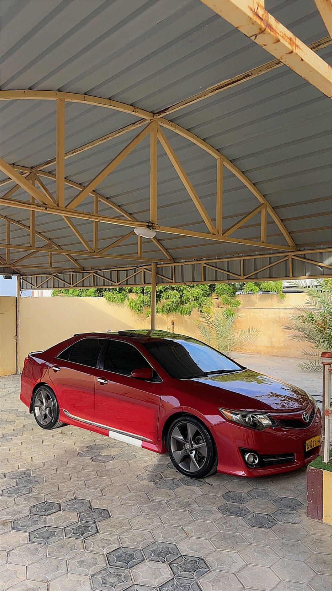 Car Image 2013 TOYOTA CAMRY SE