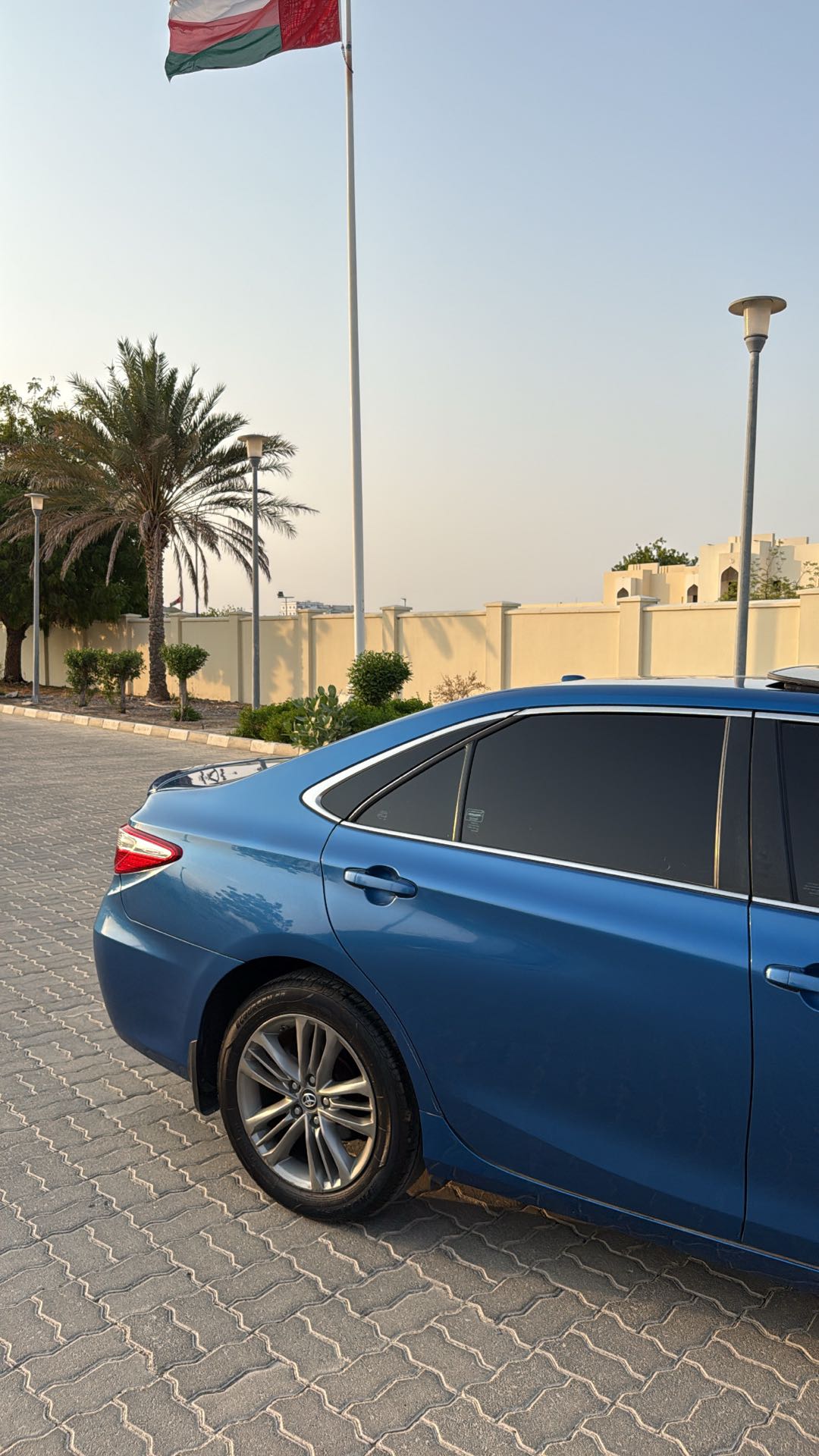 Car Image 2017 TOYOTA CAMRY SE