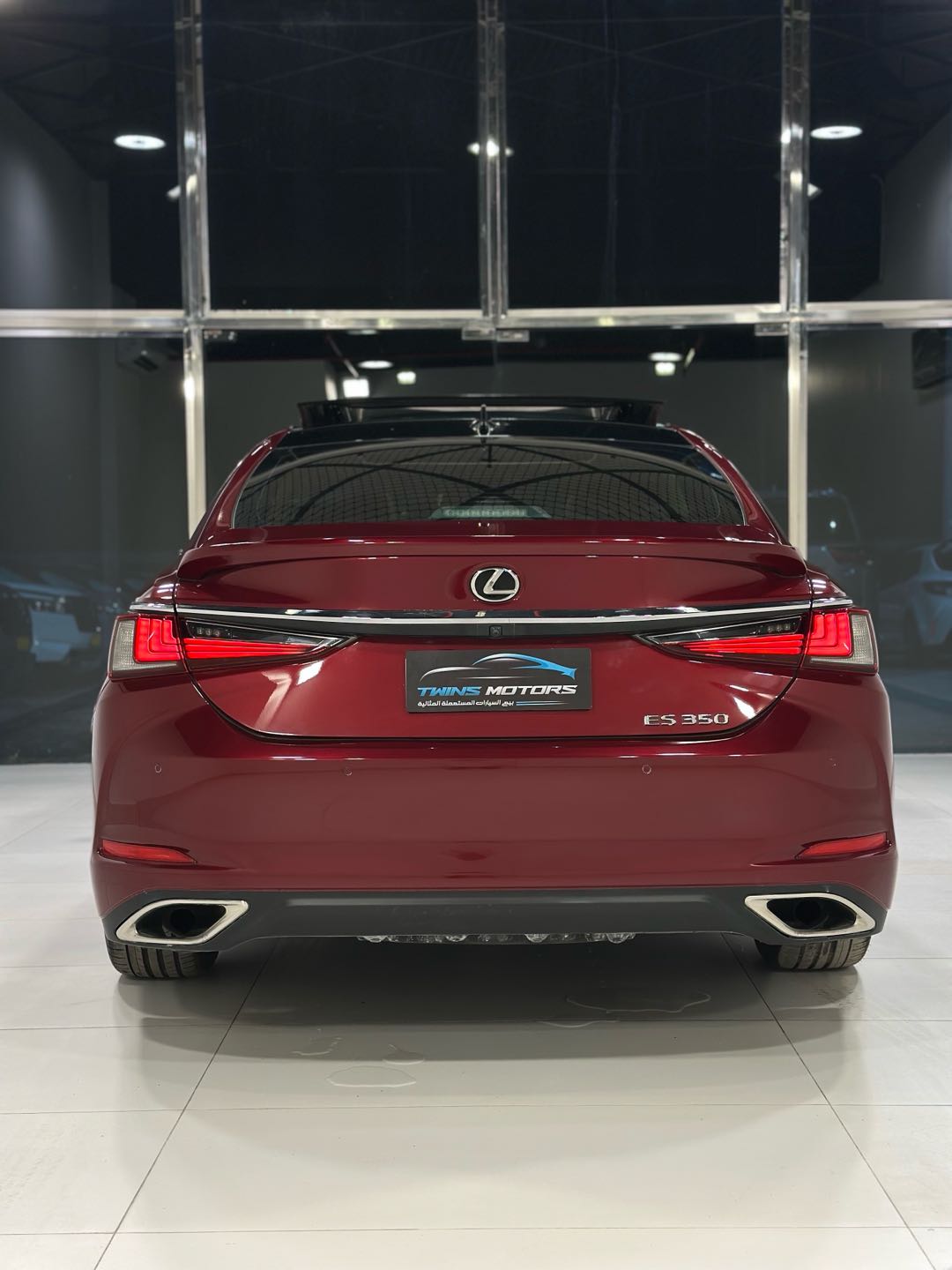Car Image 2019 LEXUS ES 350