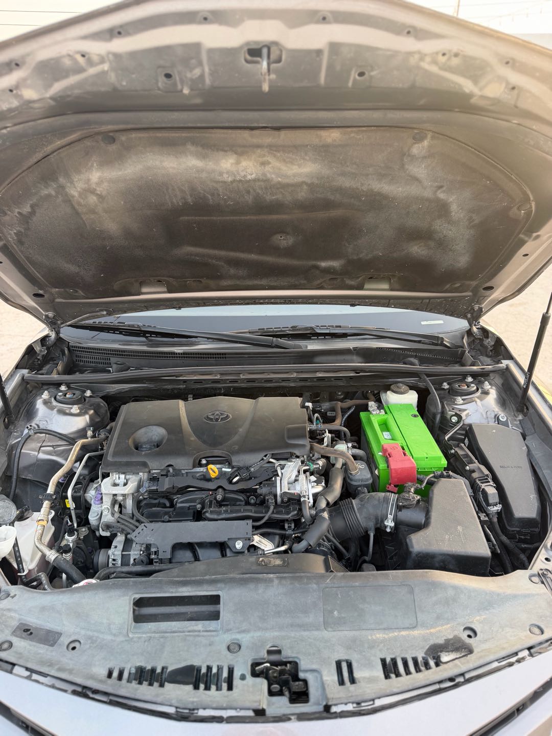 Car Image 2018 TOYOTA CAMRY LE