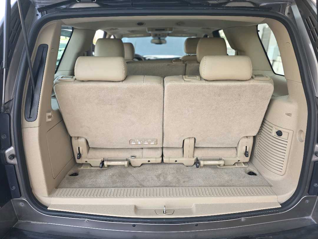Car Image 2013 CHEVROLET TAHOE 
