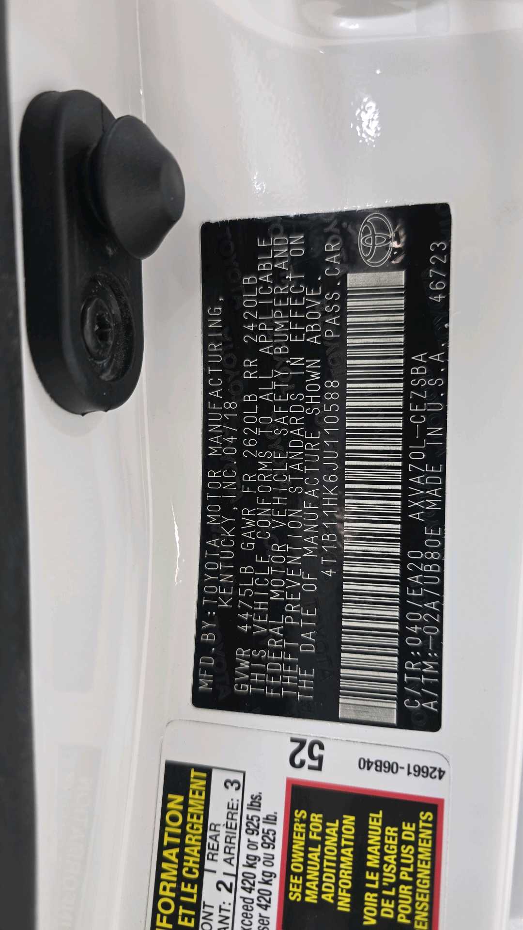 Car Image 2018 TOYOTA CAMRY SE