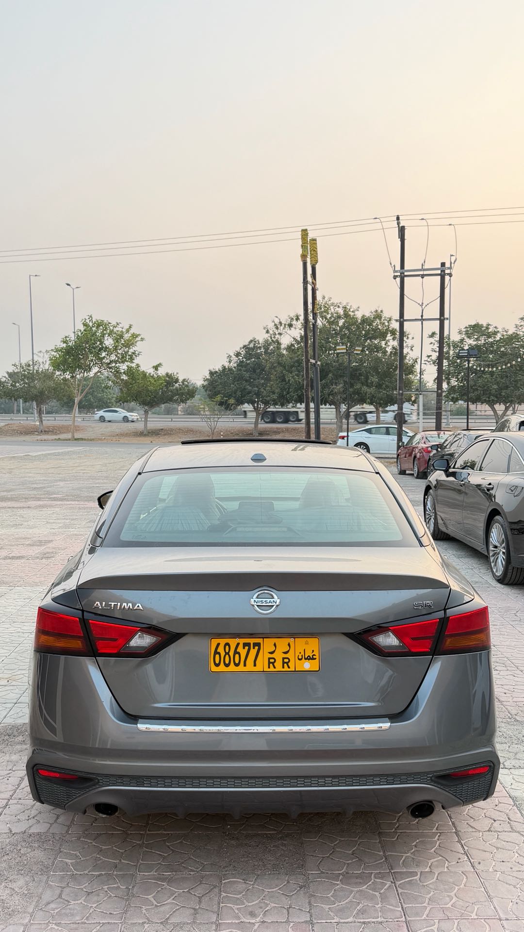 Car Image 2019 NISSAN ALTIMA SR