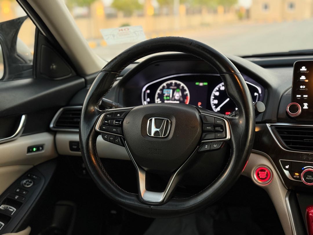 Car Image 2018 HONDA ACCORD EX