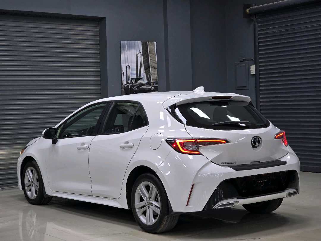 Car Image 2020 TOYOTA COROLLA SE