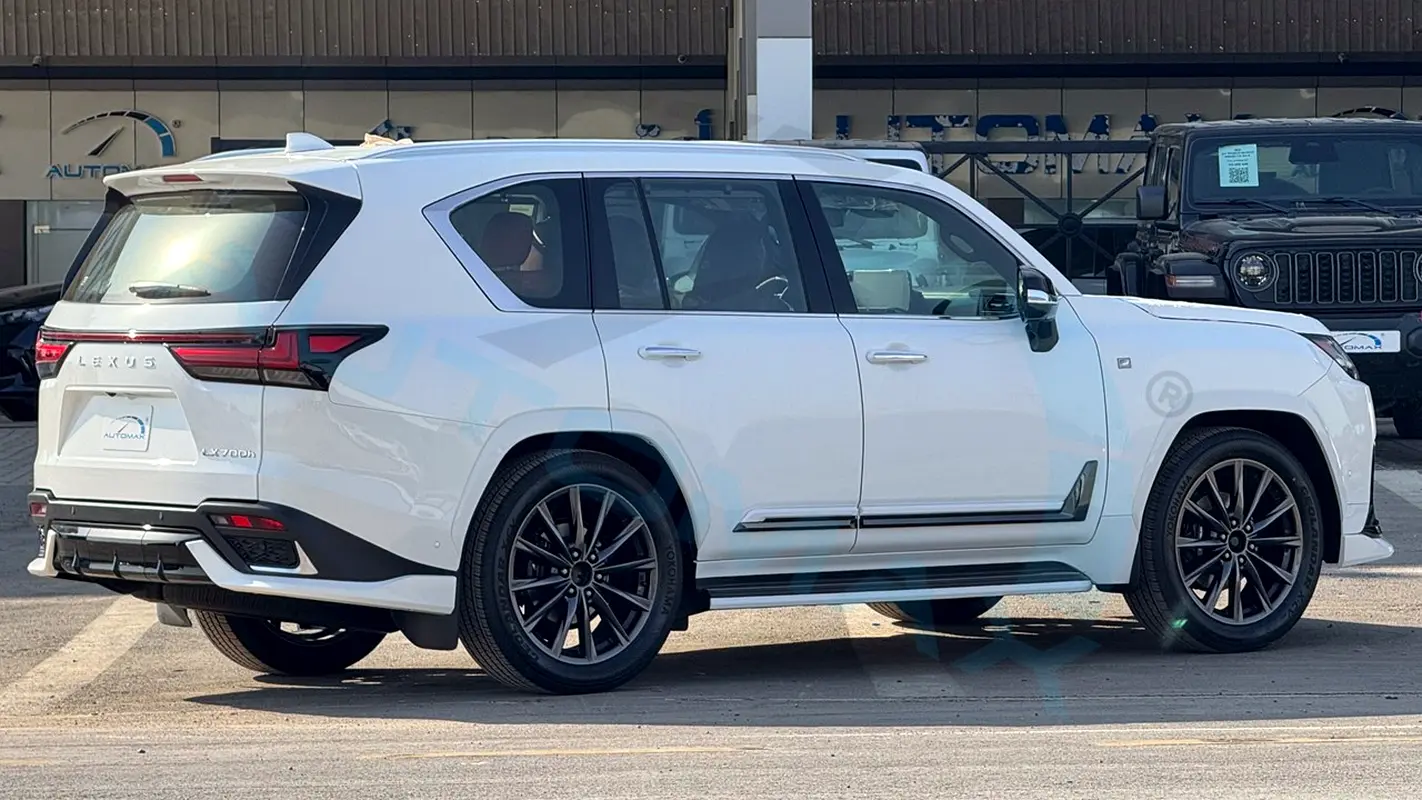 Car Image 2026 LEXUS LX 700 H