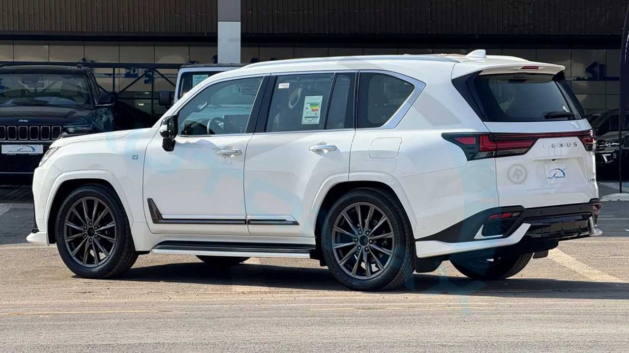 Car Image 2026 LEXUS LX 700 H