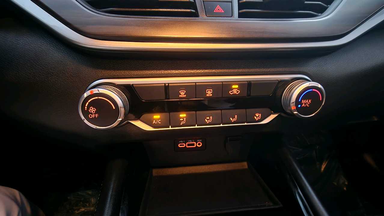 Car Image 2023 NISSAN ALTIMA SV