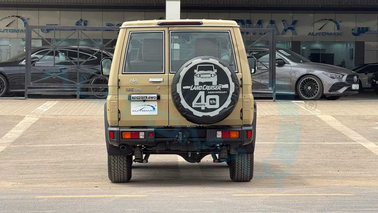 Car Image 2025 TOYOTA LAND CRUISER LX