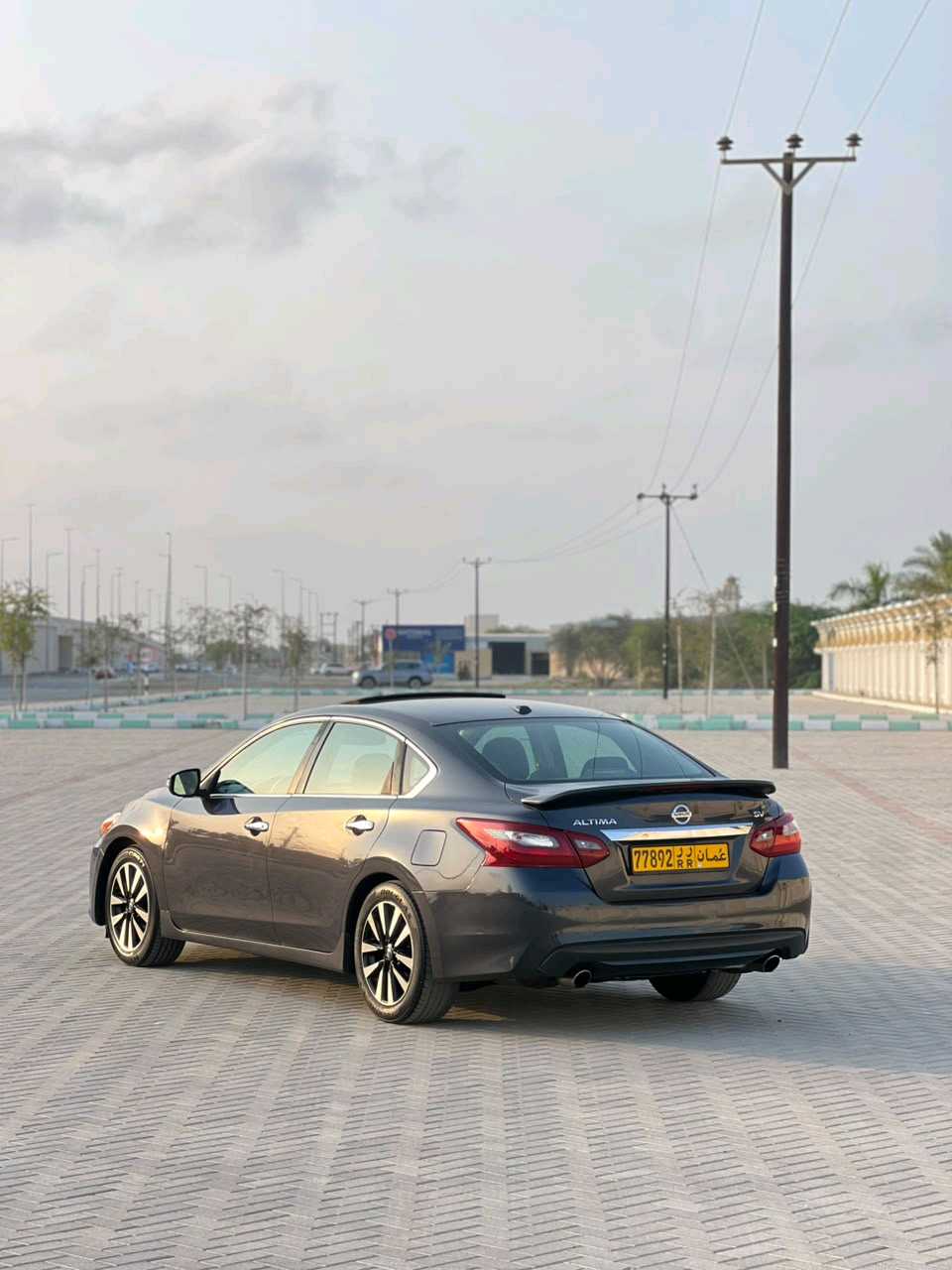 Car Image 2018 NISSAN ALTIMA SV