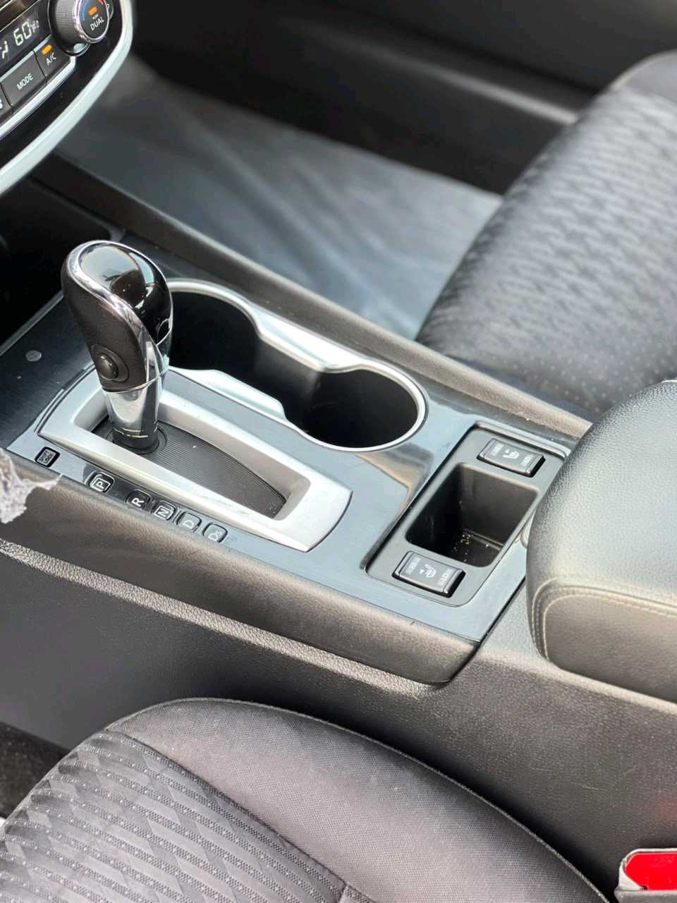 Car Image 2018 NISSAN ALTIMA SV