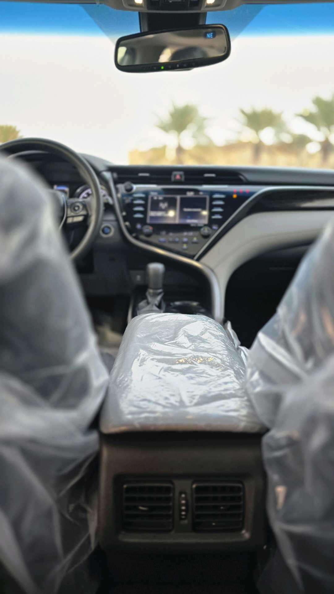 Car Image 2018 TOYOTA CAMRY LE