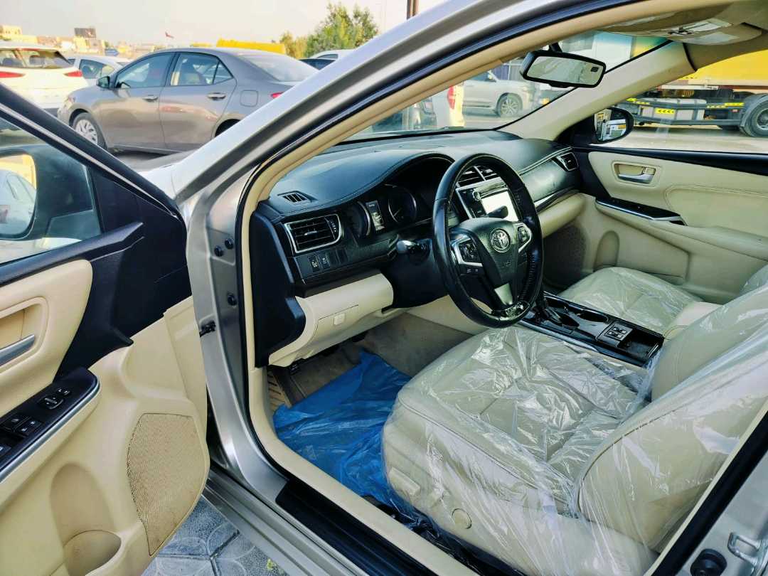 Car Image 2016 TOYOTA CAMRY XLE