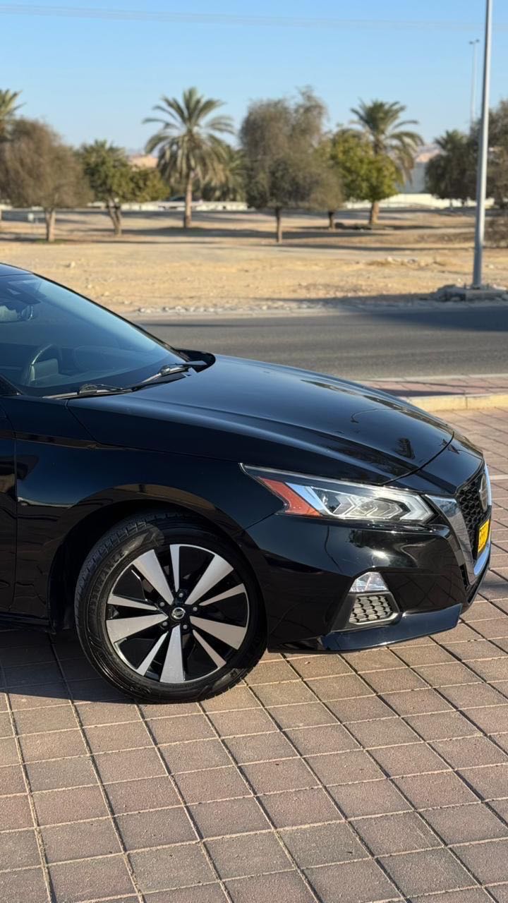 Car Image 2020 NISSAN ALTIMA SL