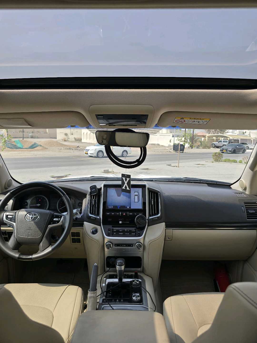 Car Image 2019 TOYOTA LAND CRUISER VX.R